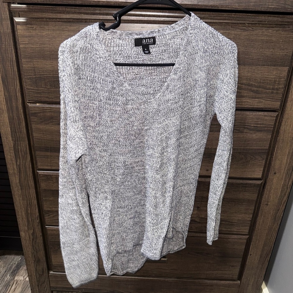 a.n.a Heathered Gray V-Neck Sweater